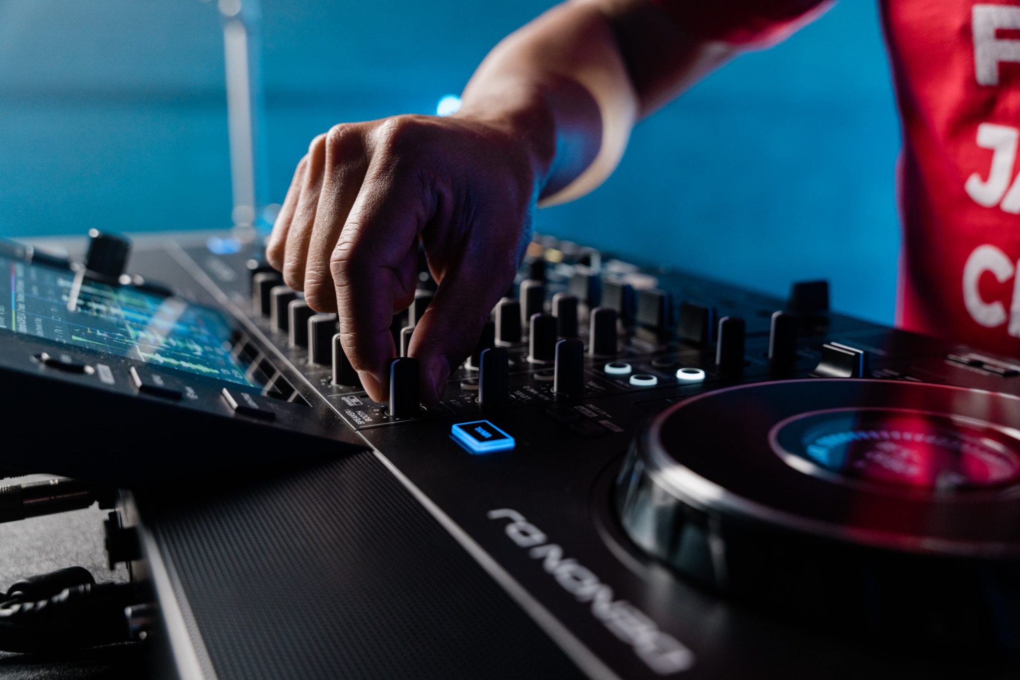 DENON DJ SC LIVE 4 (CŨ 99%) – BanDJ.vn