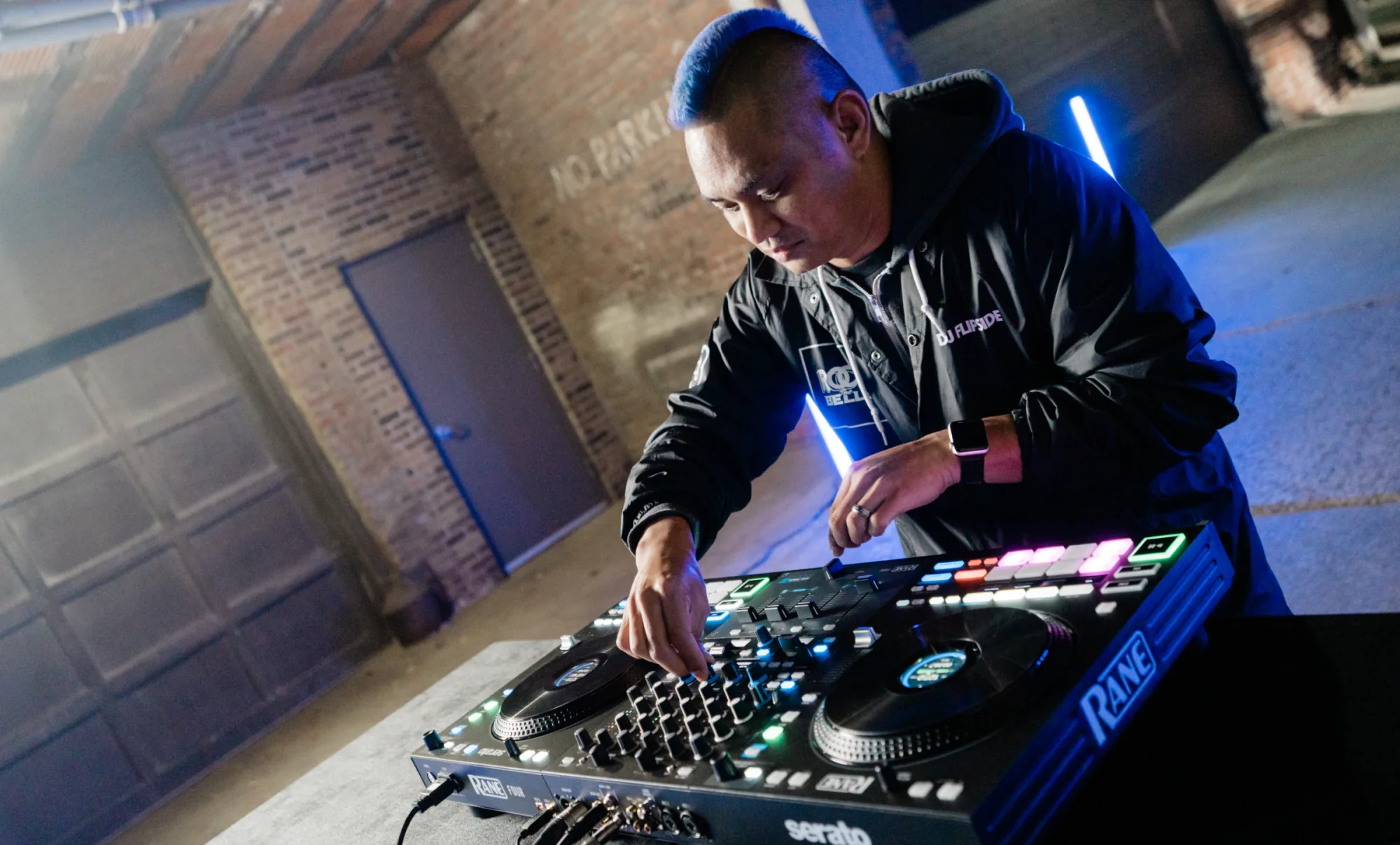 Rane four ban dj 4 kenh cong nghe cao (2)