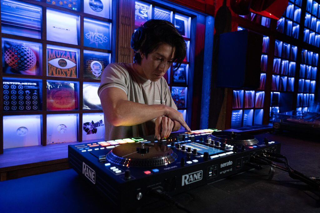 Rane System One – Bàn DJ Độc Lập All-In-One Đầu Tiên Trên Thế Giới Sở ...
