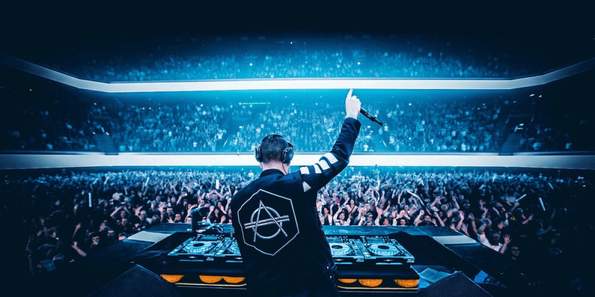 Bạn Chọn Hình Mẫu DJ Nào Trong Năm 2023?