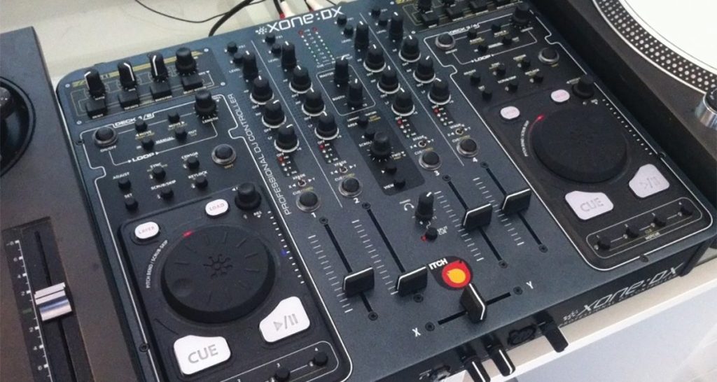 Bàn DJ cho Traktor
