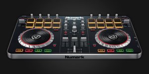 Bàn DJ Numark Mixtrack Pro II giá bao nhiêu?