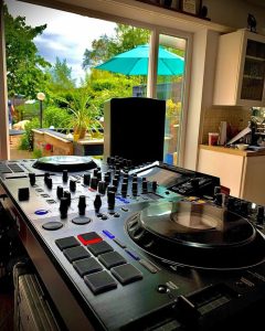 Chơi DJ năm 2023 cần những gì?