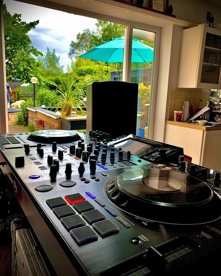 Chơi DJ năm 2023 cần những gì?