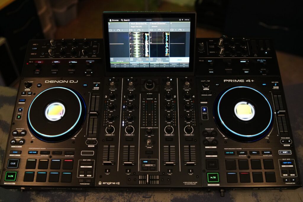 Denon Prime 4 – Siêu phẩm bàn DJ công nghệ 4.0 đầu tiên của thế giới