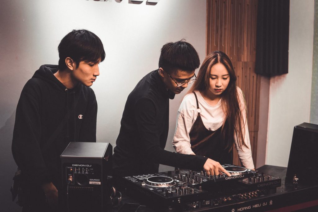 Học làm DJ ở đâu tại Hà Nội?