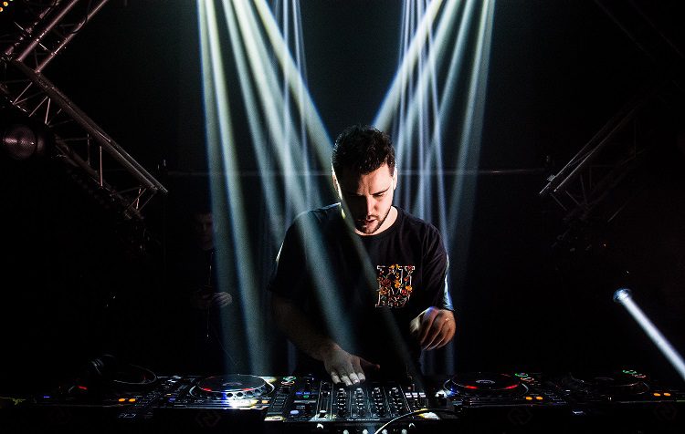 Làm DJ và 6 cách để có thành công trong sự nghiệp
