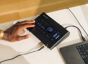 Lựa chọn tối ưu cho phòng thu chuyên nghiệp: PreSonus Quantum ES Ultimate Bundle: