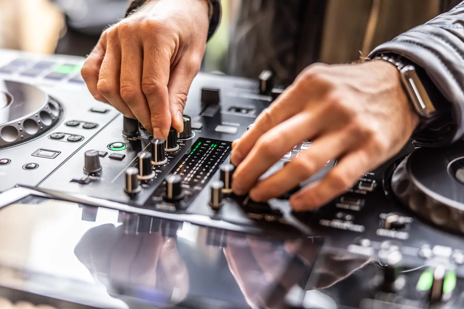 Thiết bị dành cho người mới chơi DJ 2018