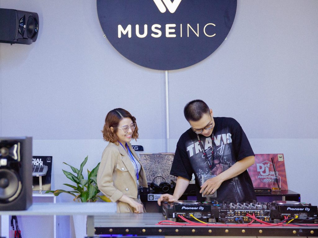 Tổng hợp Website cung cấp nguồn nhạc DJ chất lượng khi đi làm 2023
