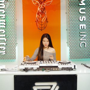 Tự học DJ online – Tự học DJ trên mạng tại nhà