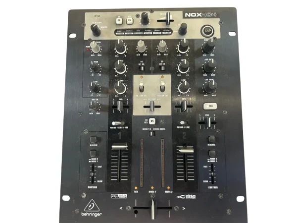 Mixer Behringer NOX404