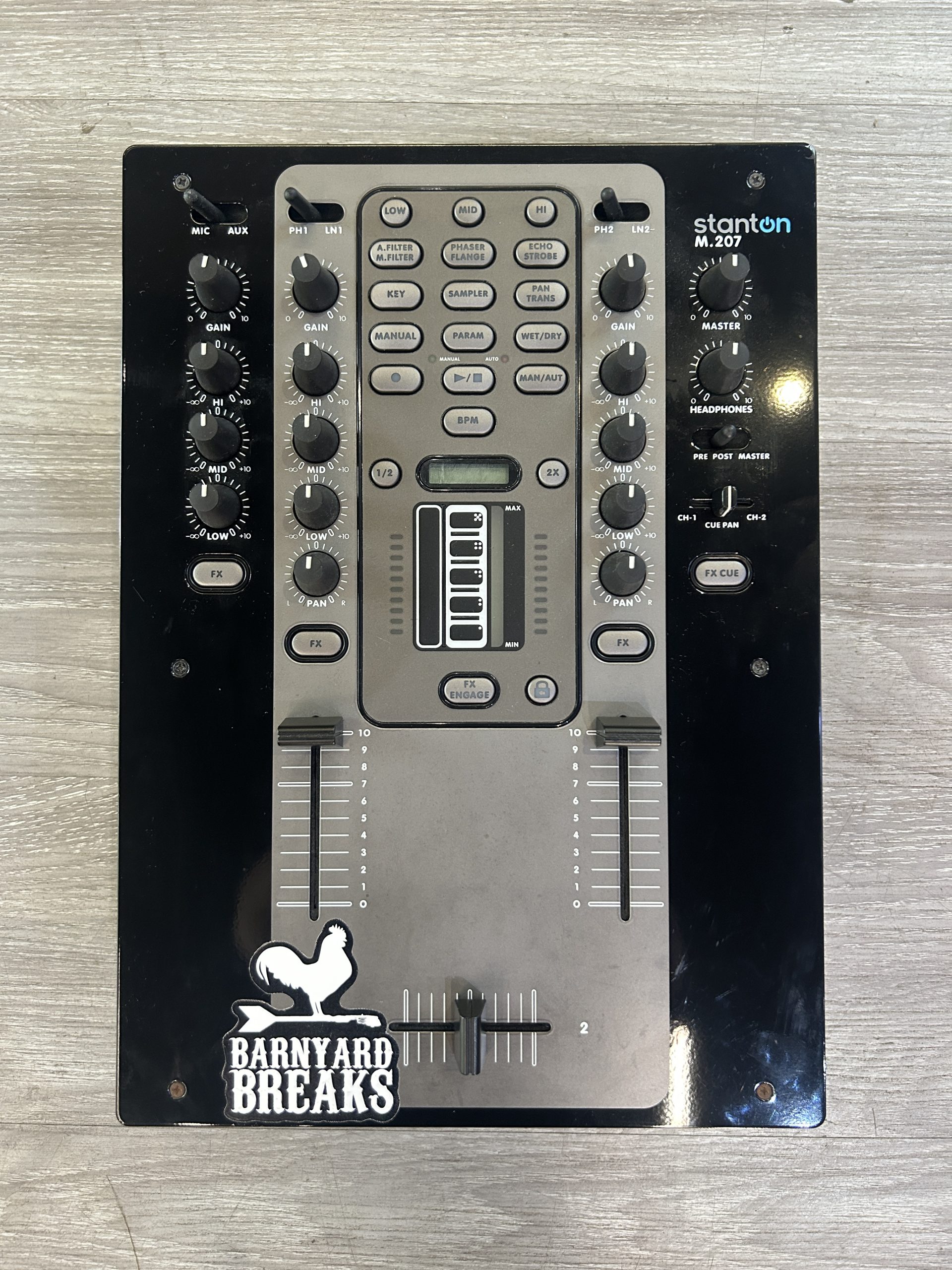 Mixer Stanton M.207