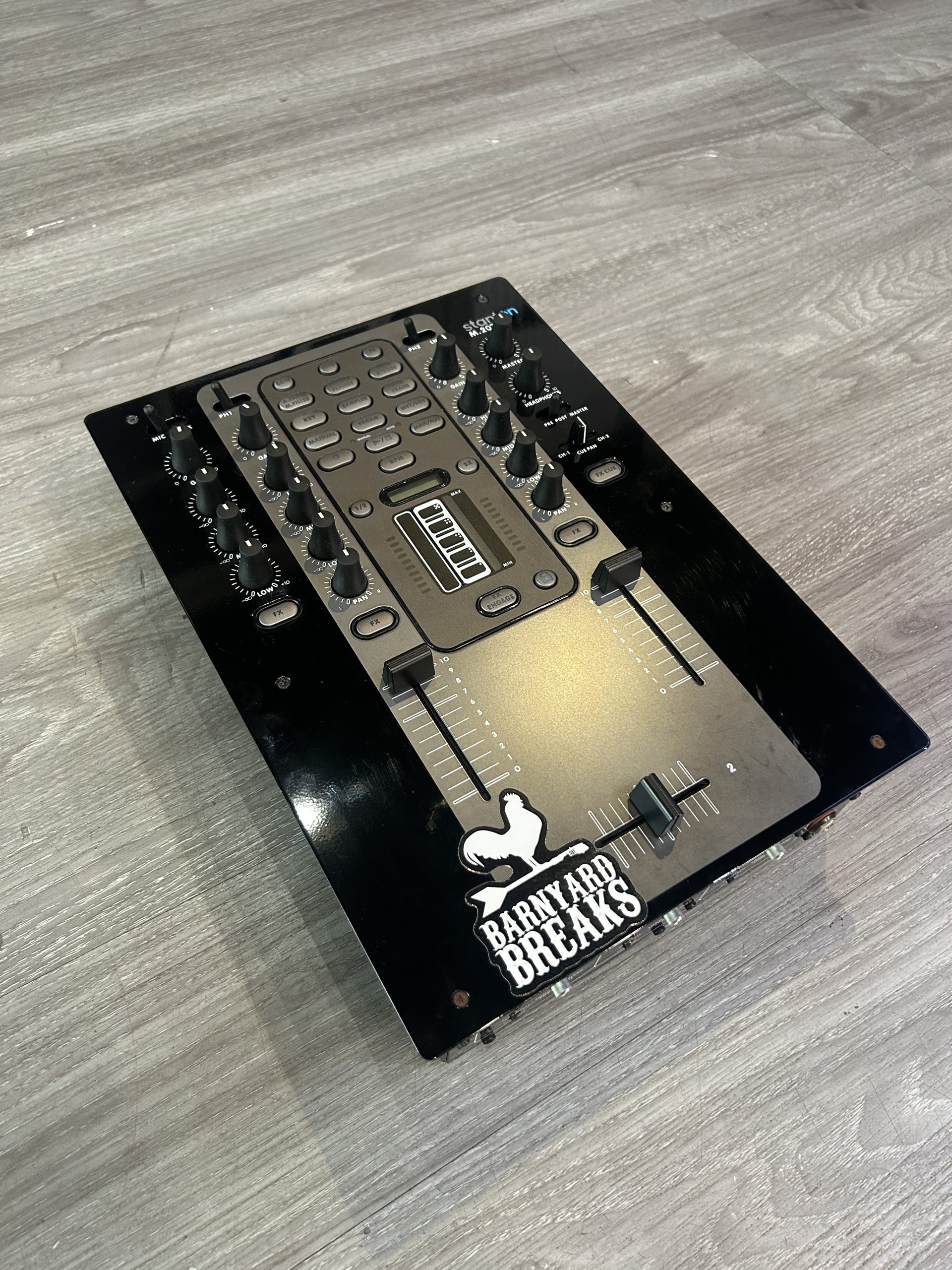 Mixer Stanton M.207