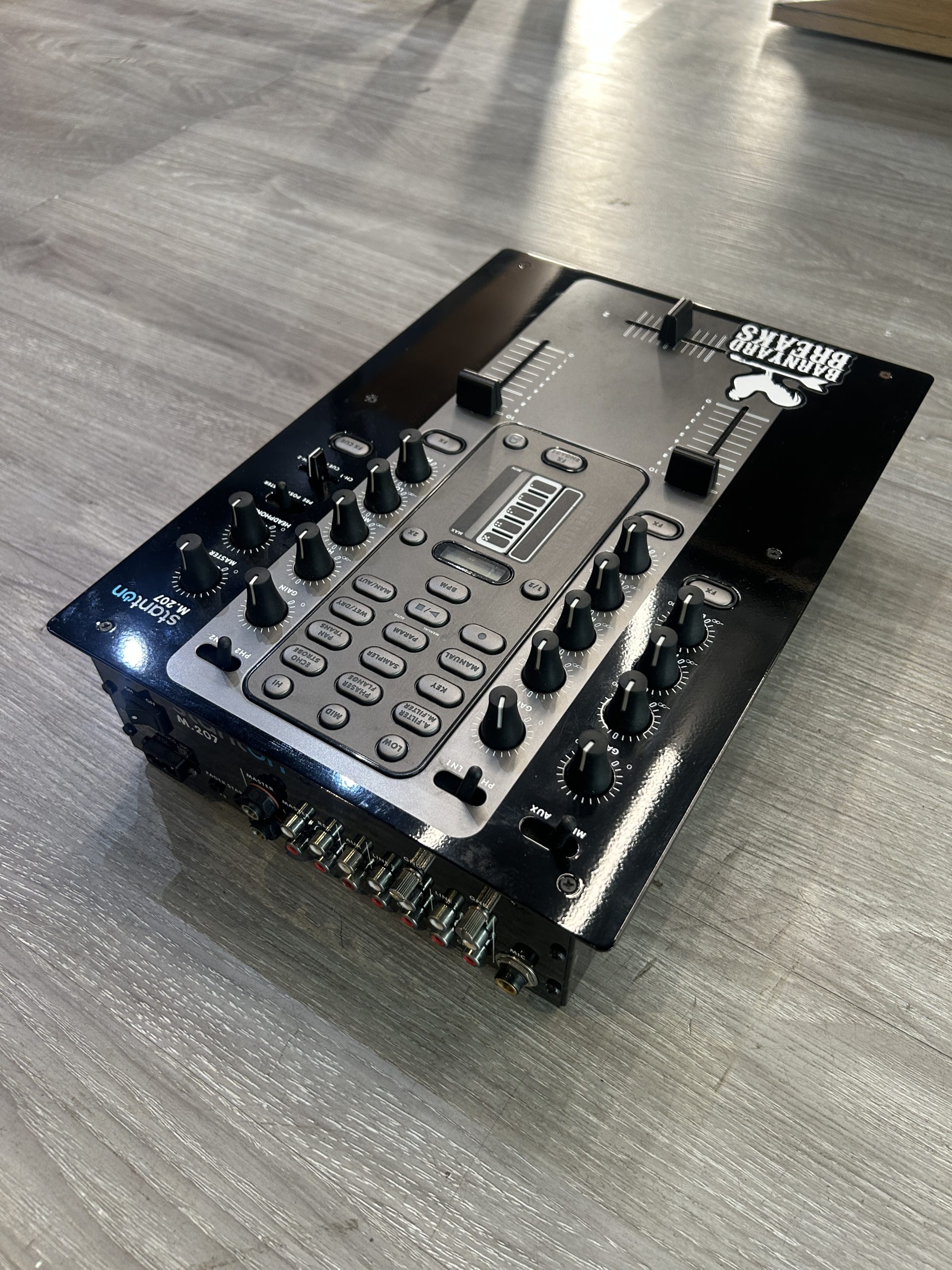 Mixer Stanton M.207