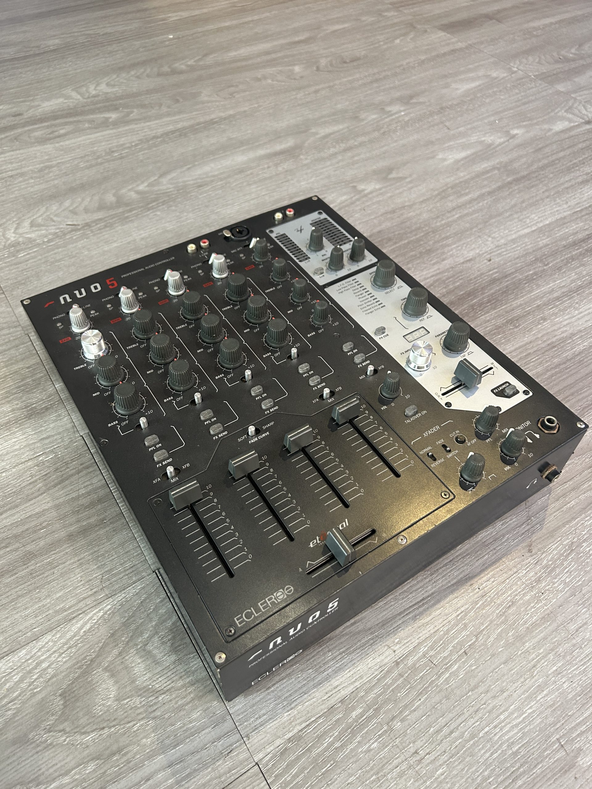 Mixer Ecler NUO5