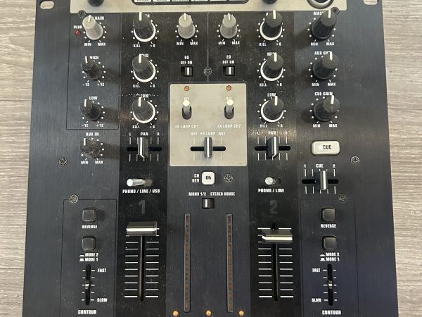 Mixer Behringer NOX404