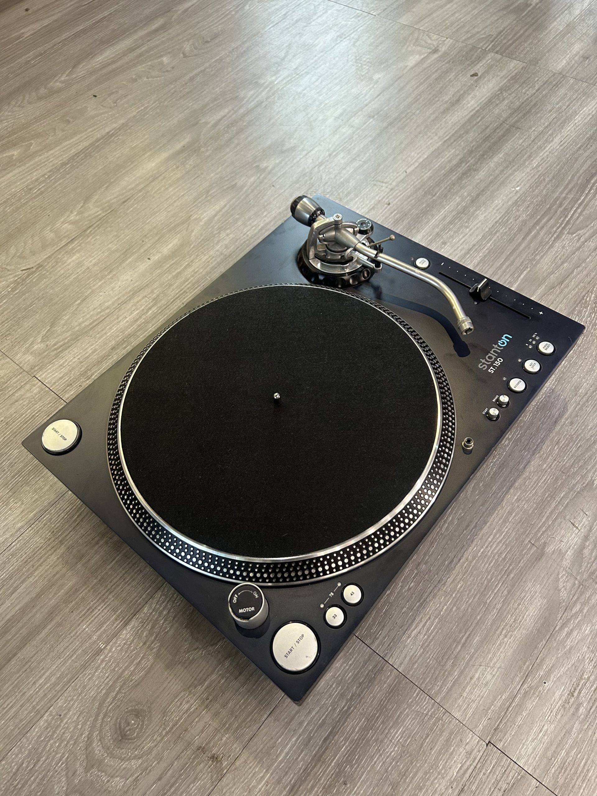 Turntable Stanton St.150