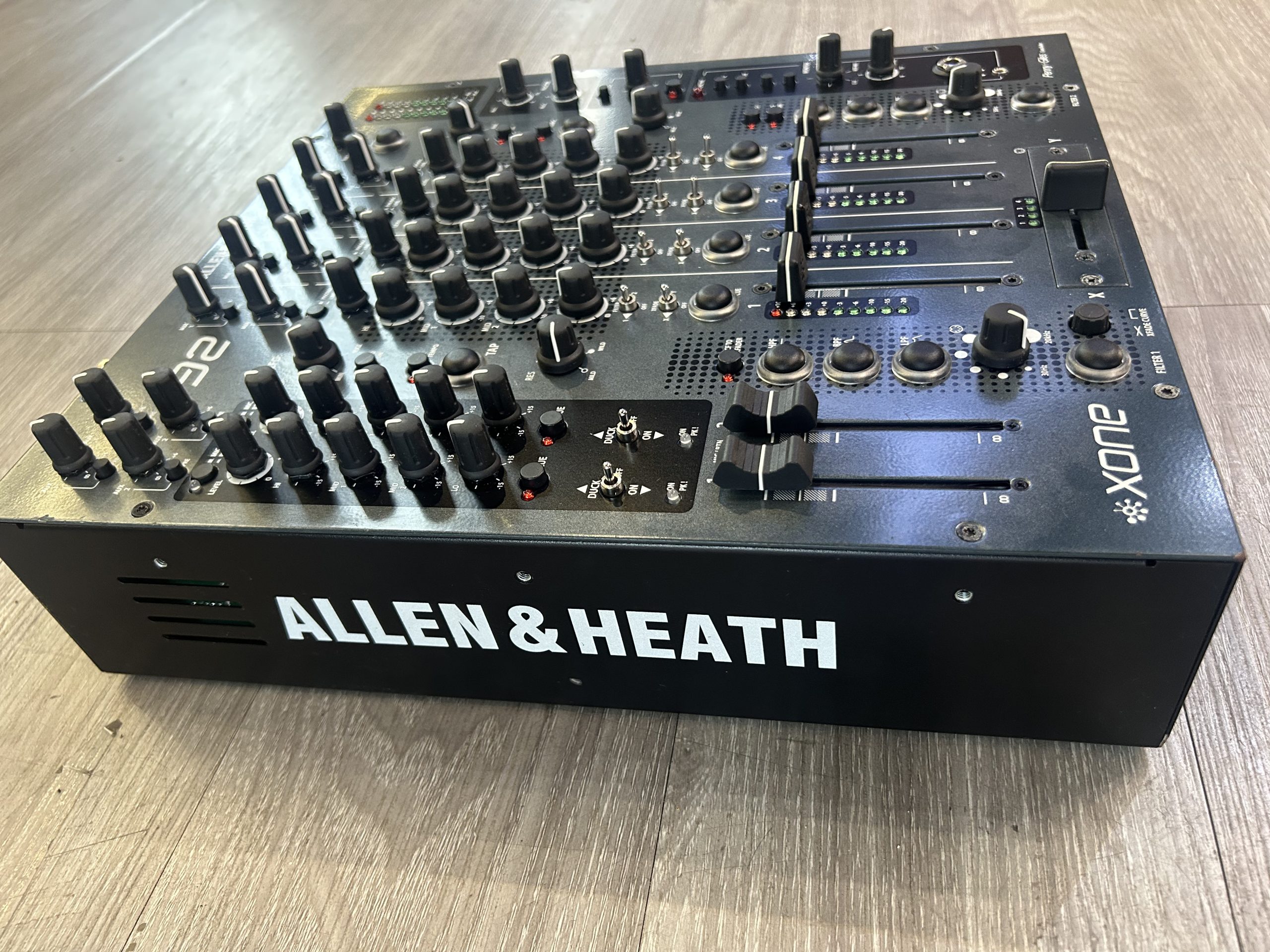 Mixer Allen&Heath Xone 92