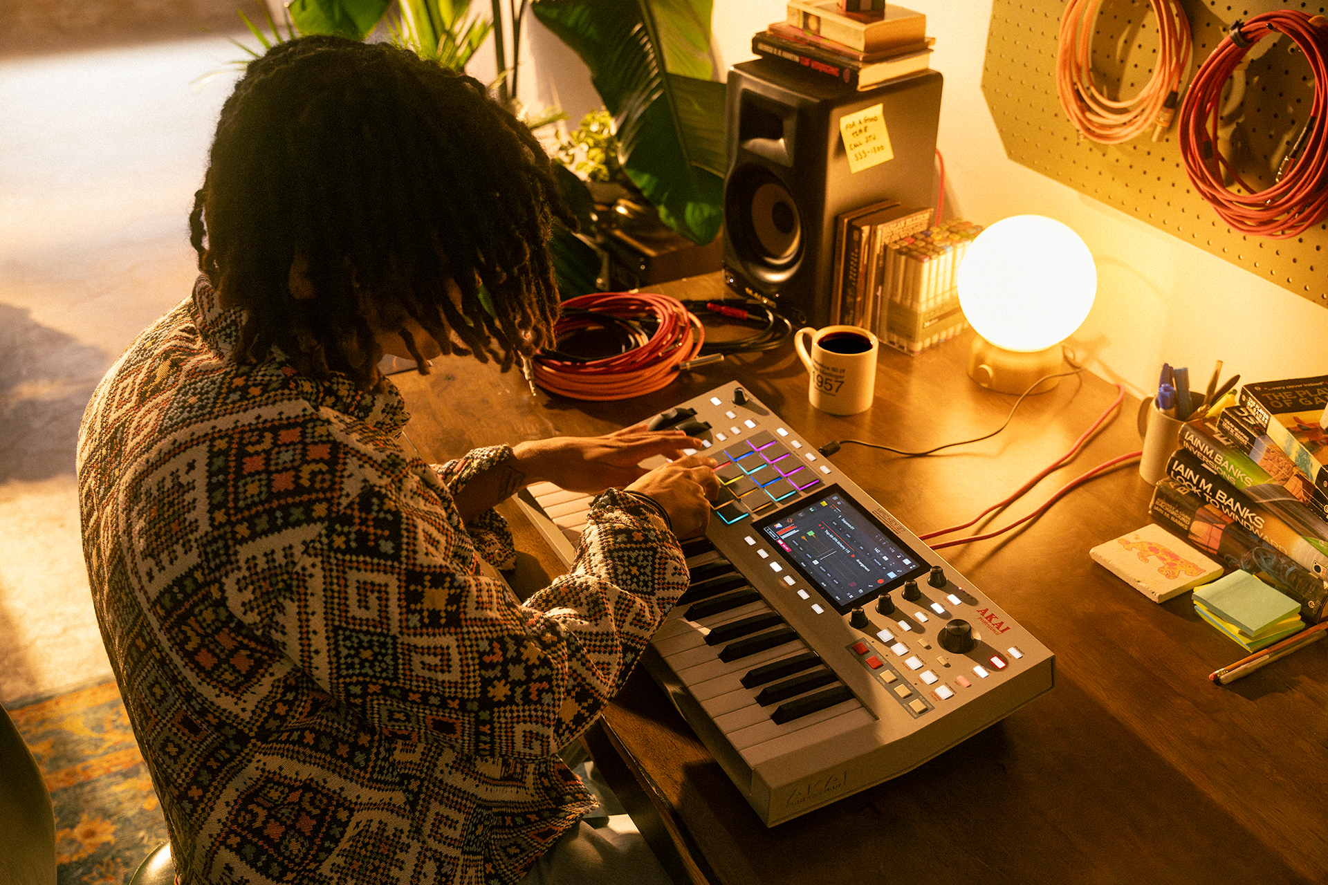 AKAI MPC KEY37 LIFESTYLE DSC05974 WEB (1)