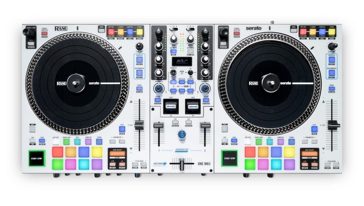 ban-dj-controller-rane-one-2