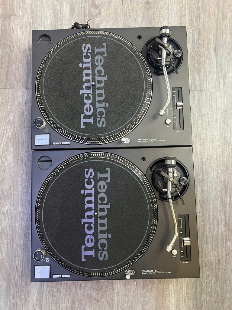 Cặp Turntable Technics Mk5 Black