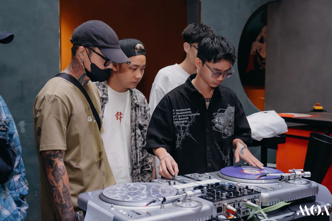 Học viên trải nghiệm scratch tại Hanoi Spinning Space
