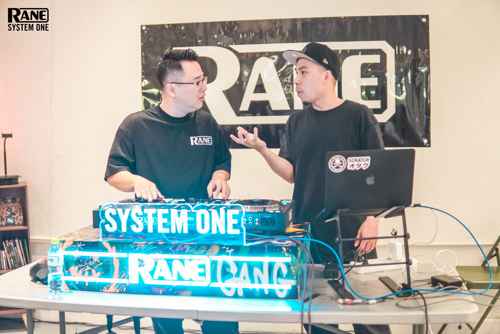 DJ trình diễn RANE SYSTEM ONE tại sự kiện TP. Hồ Chí Minh