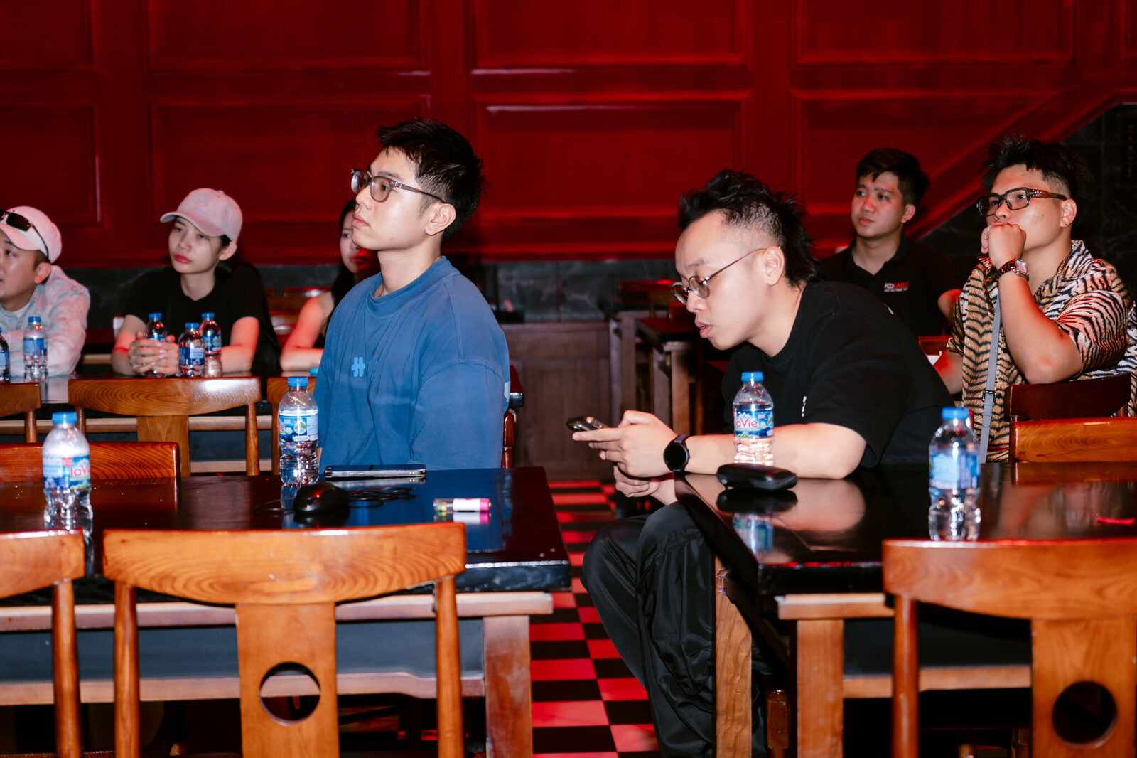 Khán giả theo dõi phần trình bày tại Workshop Denon DJ PRIME 4 G2