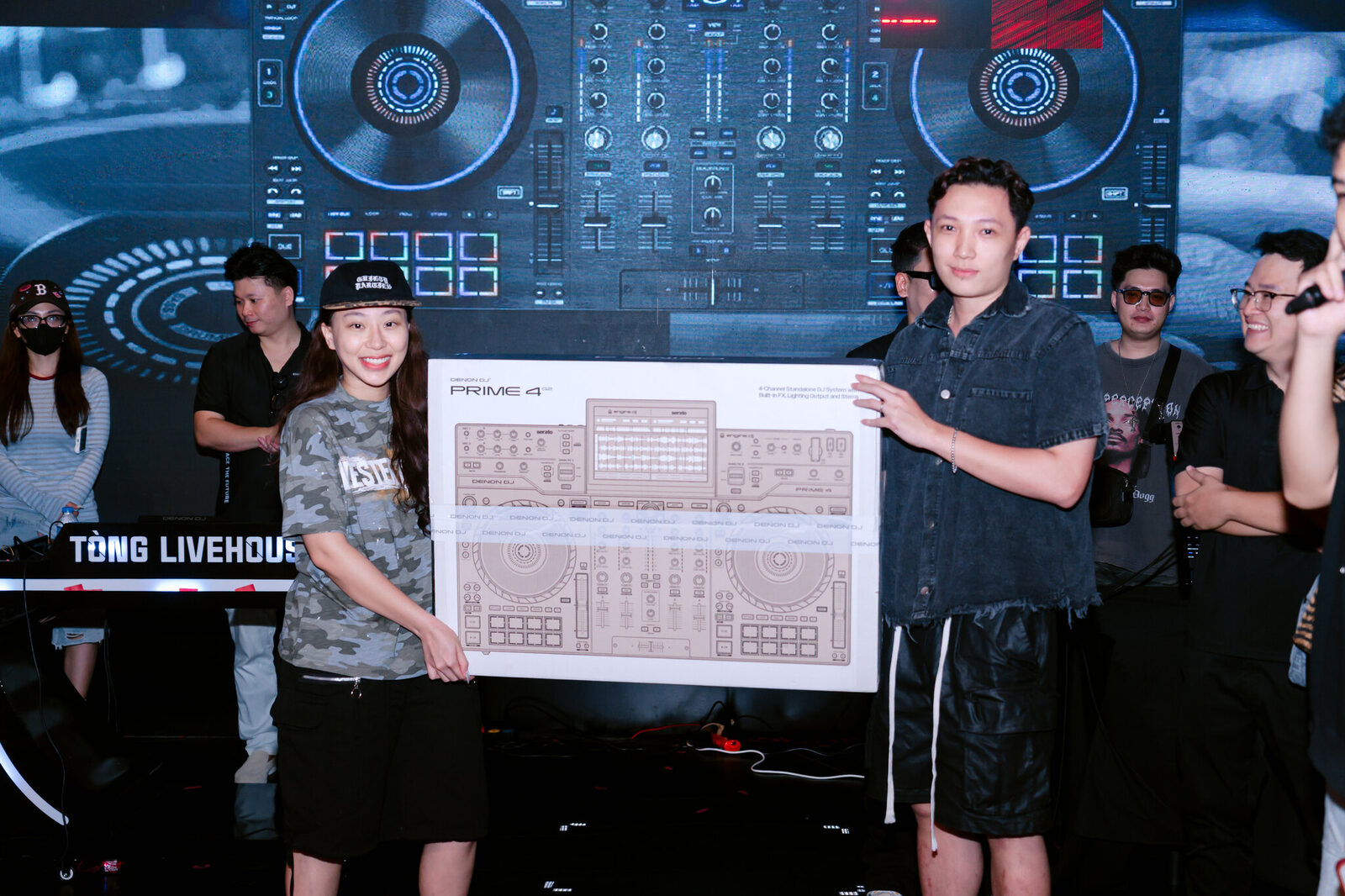 Khoảnh khắc trao giải tại Workshop Denon DJ PRIME 4 G2